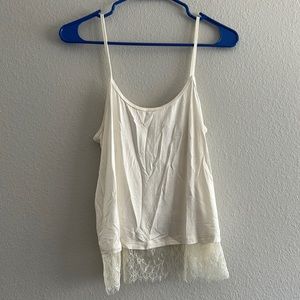 Medium lace white cami